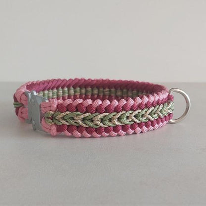Collare Bosco Rosa Made in italy realizzato in paracord e accessori in acciaio