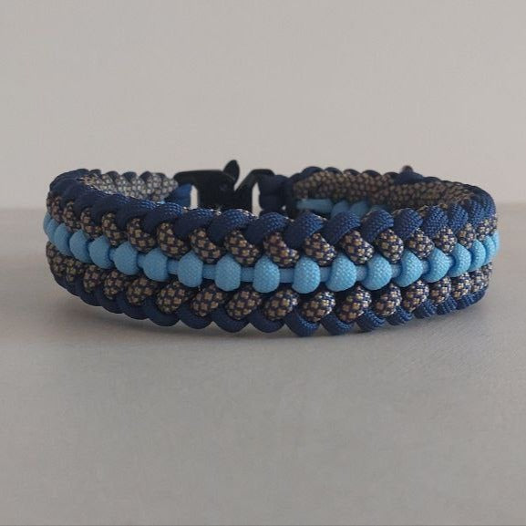 Collare isa blu made in italy artigianale realizzato con paracord 