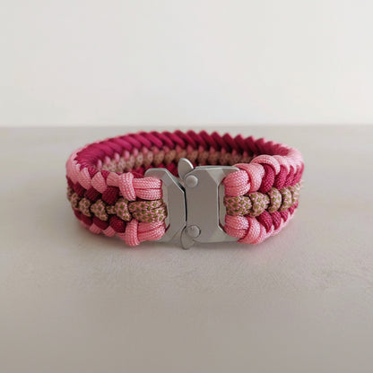 Collare artigianale prodotto in italia per la linea di zekyshop made in itali collare isa rosa 