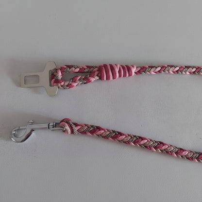 Dettaglio del Guinzaglio per auto Bosco Incantato Rosa creato artigianalmente in Italia da ZekyShop
