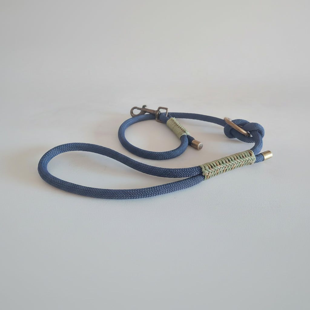 guinzaglio isa blu made in italy artigianale realizzato in paracord