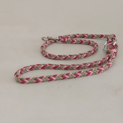 guinzaglio bosco incantato rosa creato con corde di paracord intrecciato a mano made in italy by zekyshop