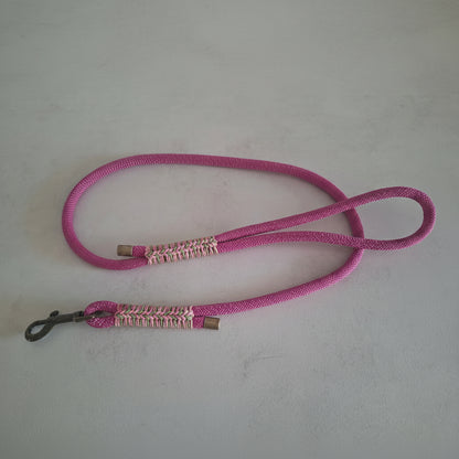 Guinzaglio pink con decorazione realizzate a mano by zekyshop