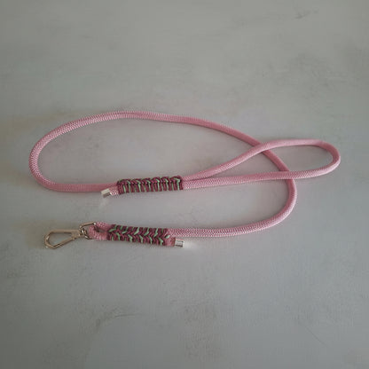 Guinzaglio rosa pastello fatto a mano zekyshop