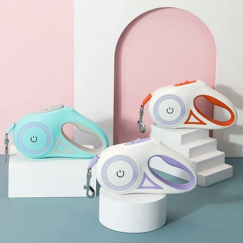 RETRACTABLE LEASH WITH LIGHT