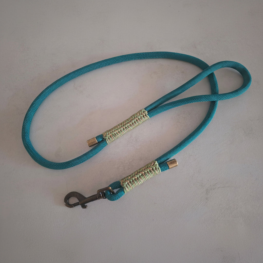 Guinzaglio isa verde acqua della linea estiva isabella realizzato a mano in italia by zekyshop