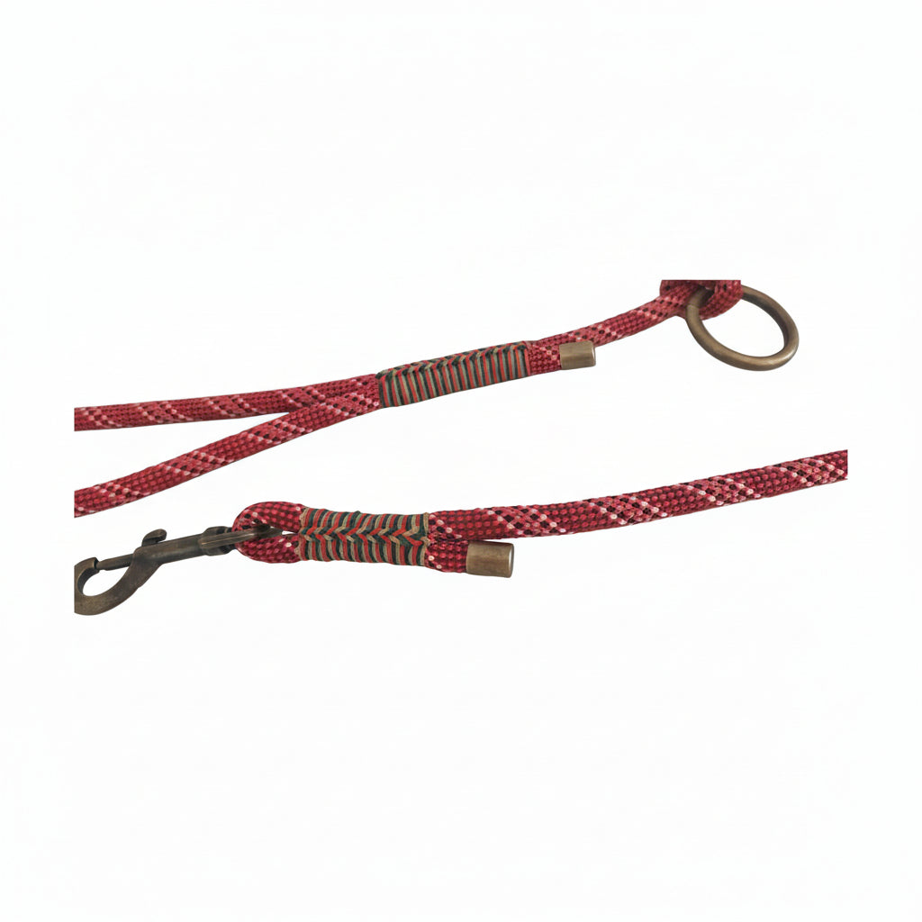 dettaglio del particolare realizzato artigianalmente del guinzaglio rudolph made in italy by zekyshop