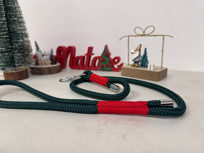 particolare della decorazione del guinzaglio magia del bosco della linea stella di natale realizzata da zekyshop per esaltare la bellezza dei nostri amati cuccioli anche durante le festività natalizie.
