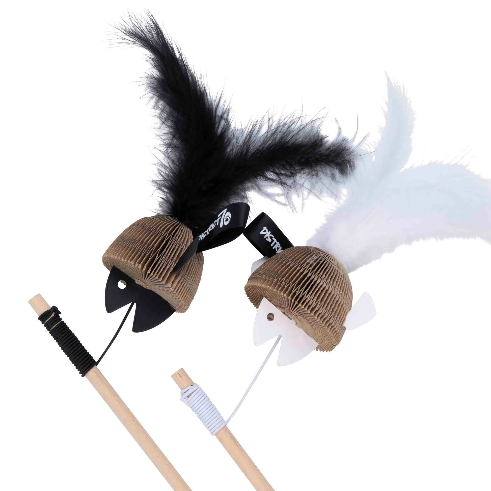 set della Bacchetta Bait con cordino e pesce in cartone di colore bianco e nero con piume e campanellino