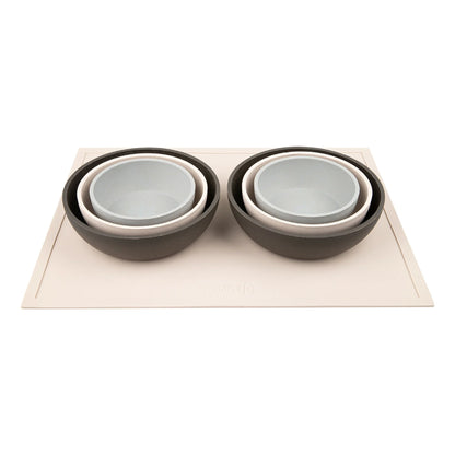 tovaglietta per ciotole in silicone BPA Free colore merengue per cani in uso con ciotole